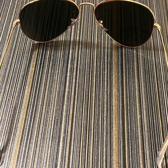 Ray-Ban Classic Gold Aviator SunglassesRB3044 comes with case - Picture 3 of 4